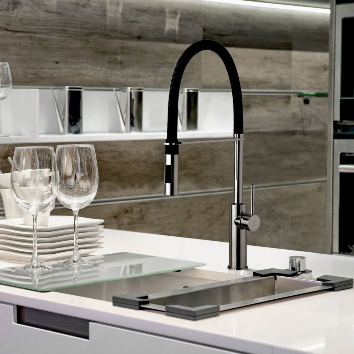 Змішувач для кухні Paffoni Light Professional, сталь / чорний (LIG179STNO)